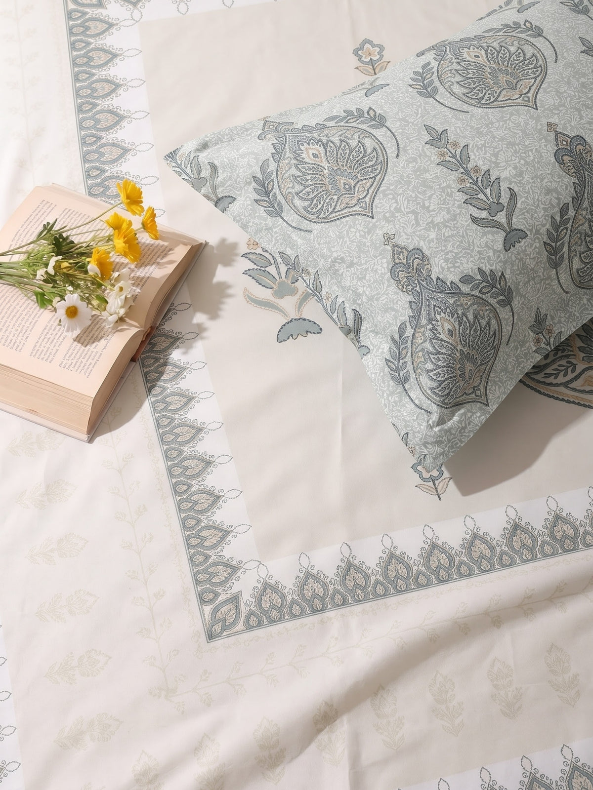 BOTTEGA PANEL Luxury King Size Bedsheet | 100% Cotton | 210 TC Premium Fabric | 108 x 108 Inches | Includes 2 Pillow Covers