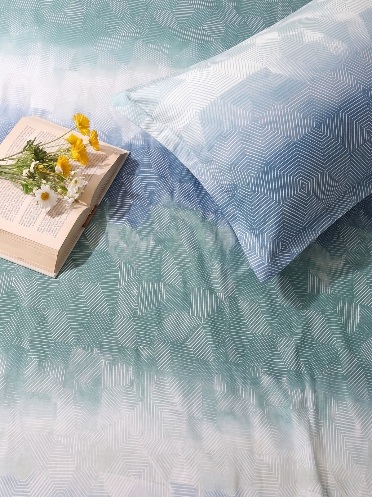 SILKON OMORE King Size Bedsheet | 100% Cotton | 210 TC Premium Fabric | 108 x 108 Inches | Includes 2 Pillow Covers
