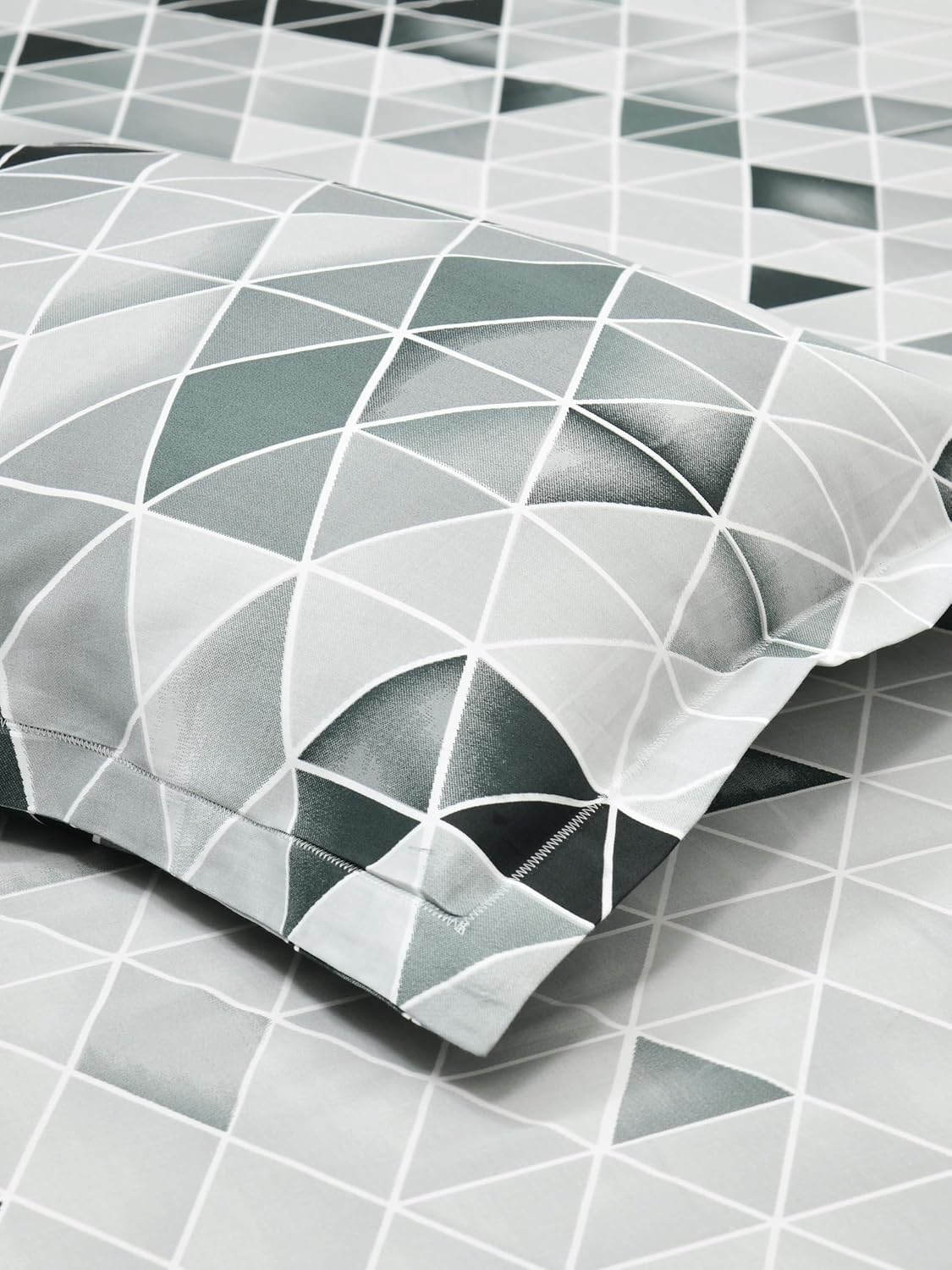Blaze Premium King Size Cotton Bedsheet - Macro