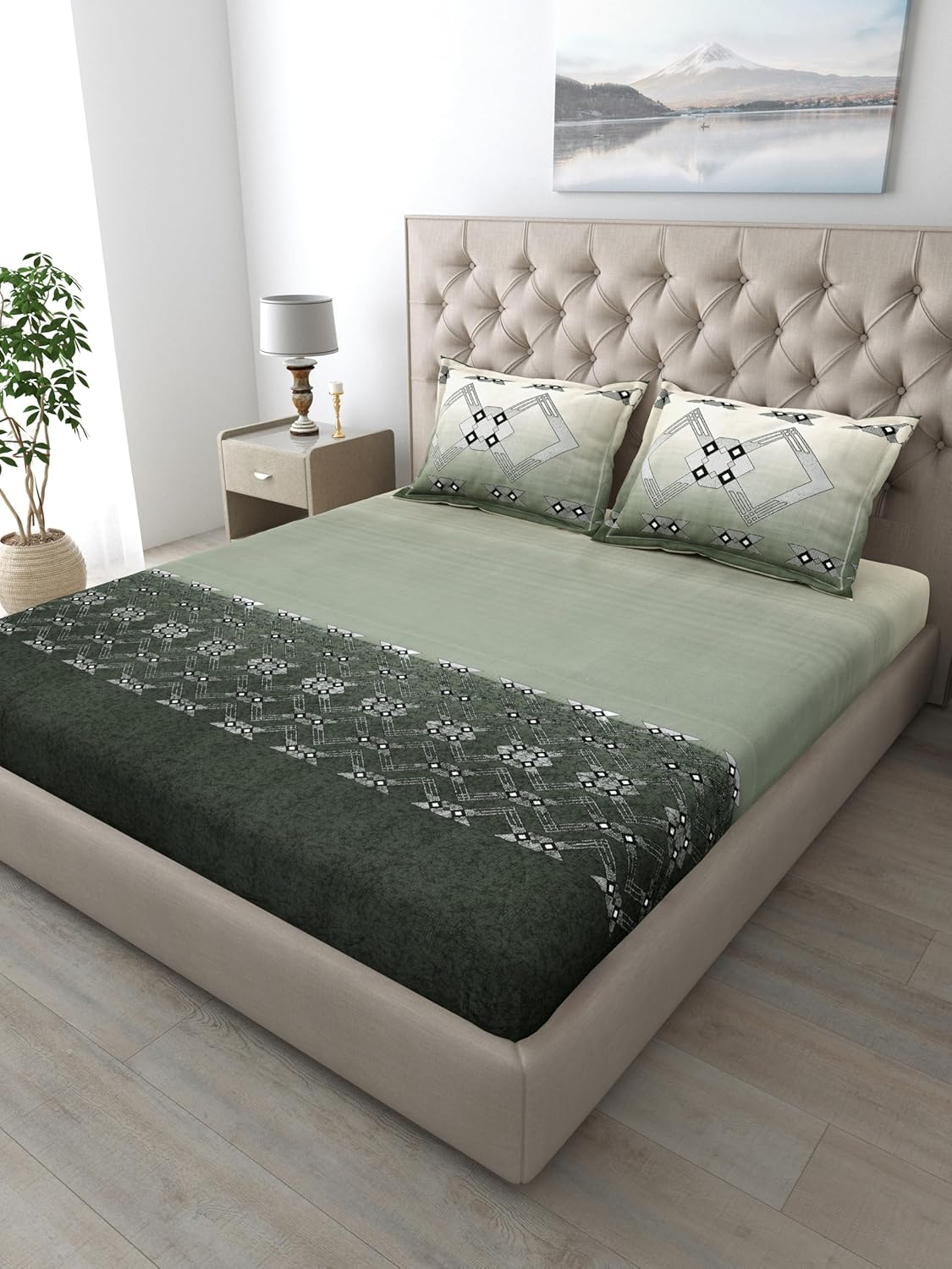 Mafatlal Autumn Delight Bedsheet – Light & Dark Green, King, Cotton