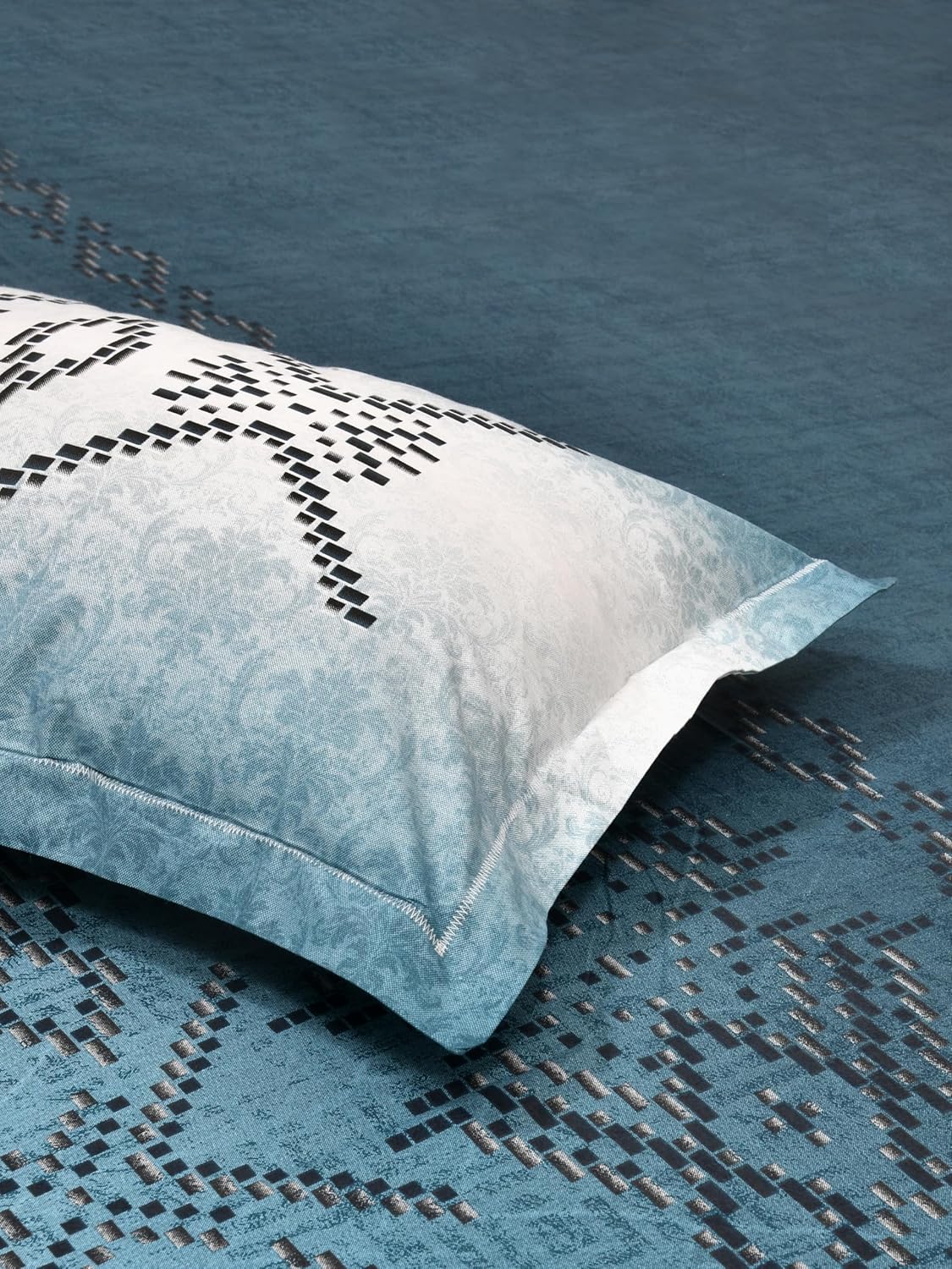 Mafatlal Autumn Delight Bedsheet – Aqua Blue, King, Cotton