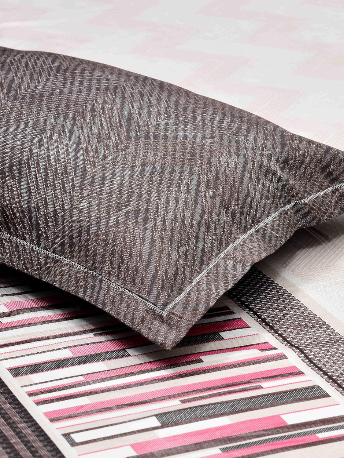 Mafatlal Blaze Bedsheet – Dark grey and white, King, Cotton