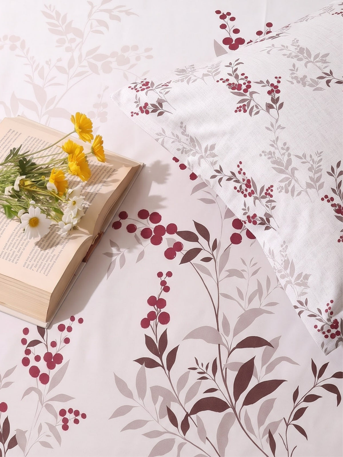 BOTTEGA PANEL Luxury King Size Bedsheet | 100% Cotton | 210 TC Premium Fabric | 108 x 108 Inches | Includes 2 Pillow Covers