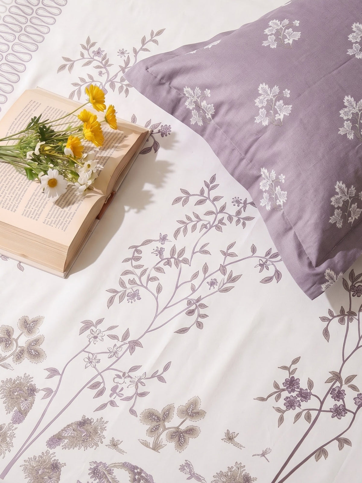 BOTTEGA PANEL Luxury King Size Bedsheet | 100% Cotton | 210 TC Premium Fabric | 108 x 108 Inches | Includes 2 Pillow Covers