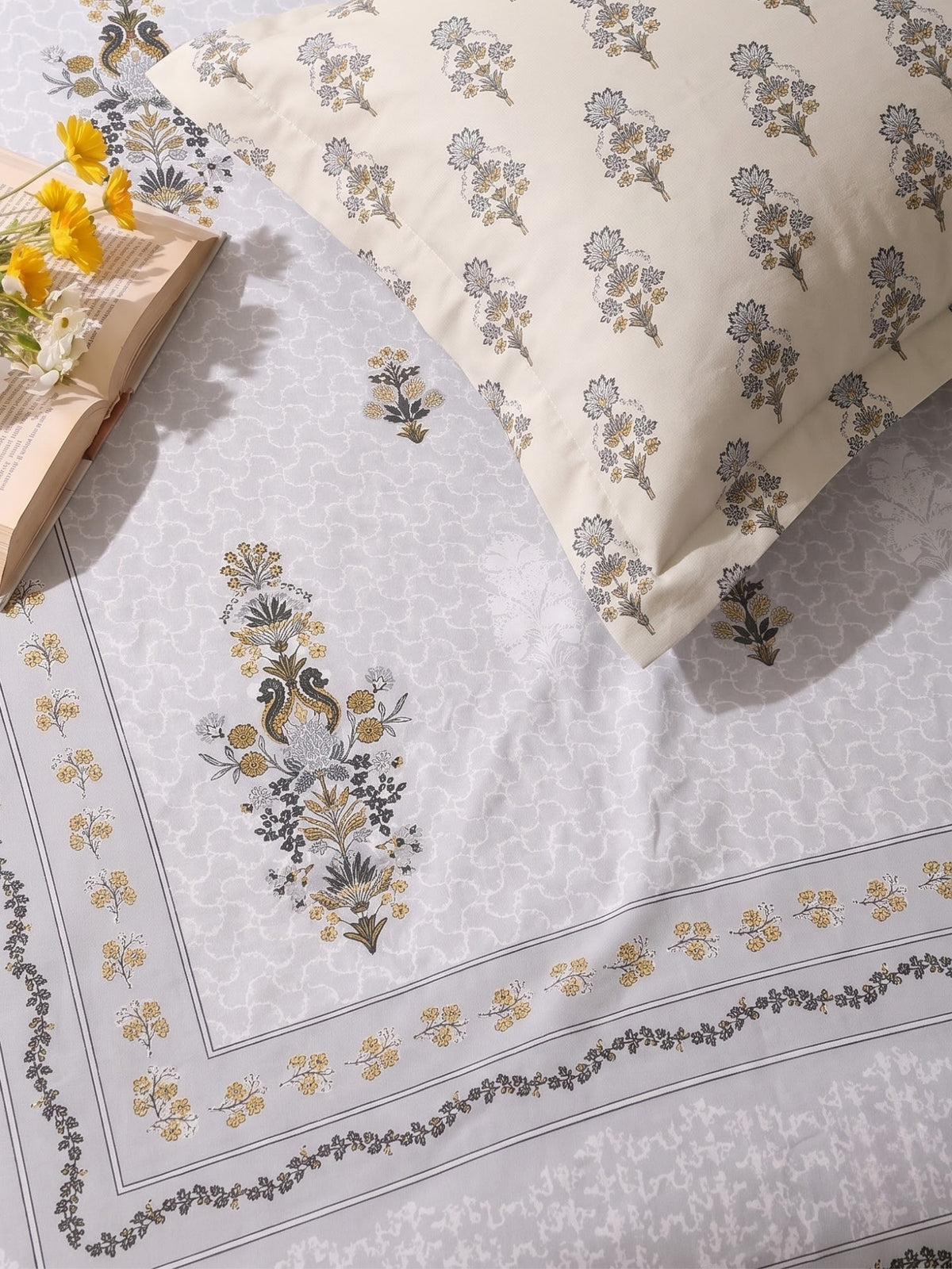 BOTTEGA PANEL Luxury King Size Bedsheet | 100% Cotton | 210 TC Premium Fabric | 108 x 108 Inches | Includes 2 Pillow Covers