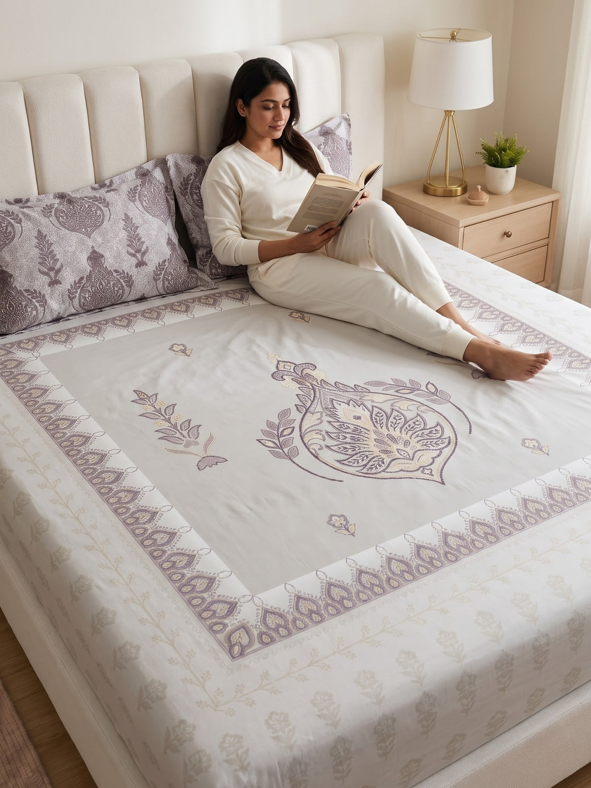 BOTTEGA PANEL Luxury King Size Bedsheet | 100% Cotton | 210 TC Premium Fabric | 108 x 108 Inches | Includes 2 Pillow Covers