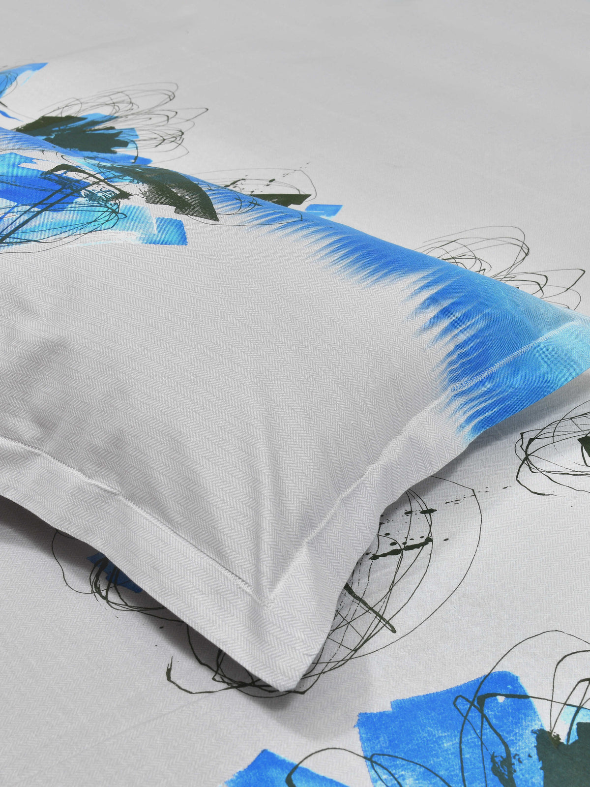 Mafatlal 186 TC Autumn Delight Cotton King Bedsheet | 108x108 Inches | Blue Fish