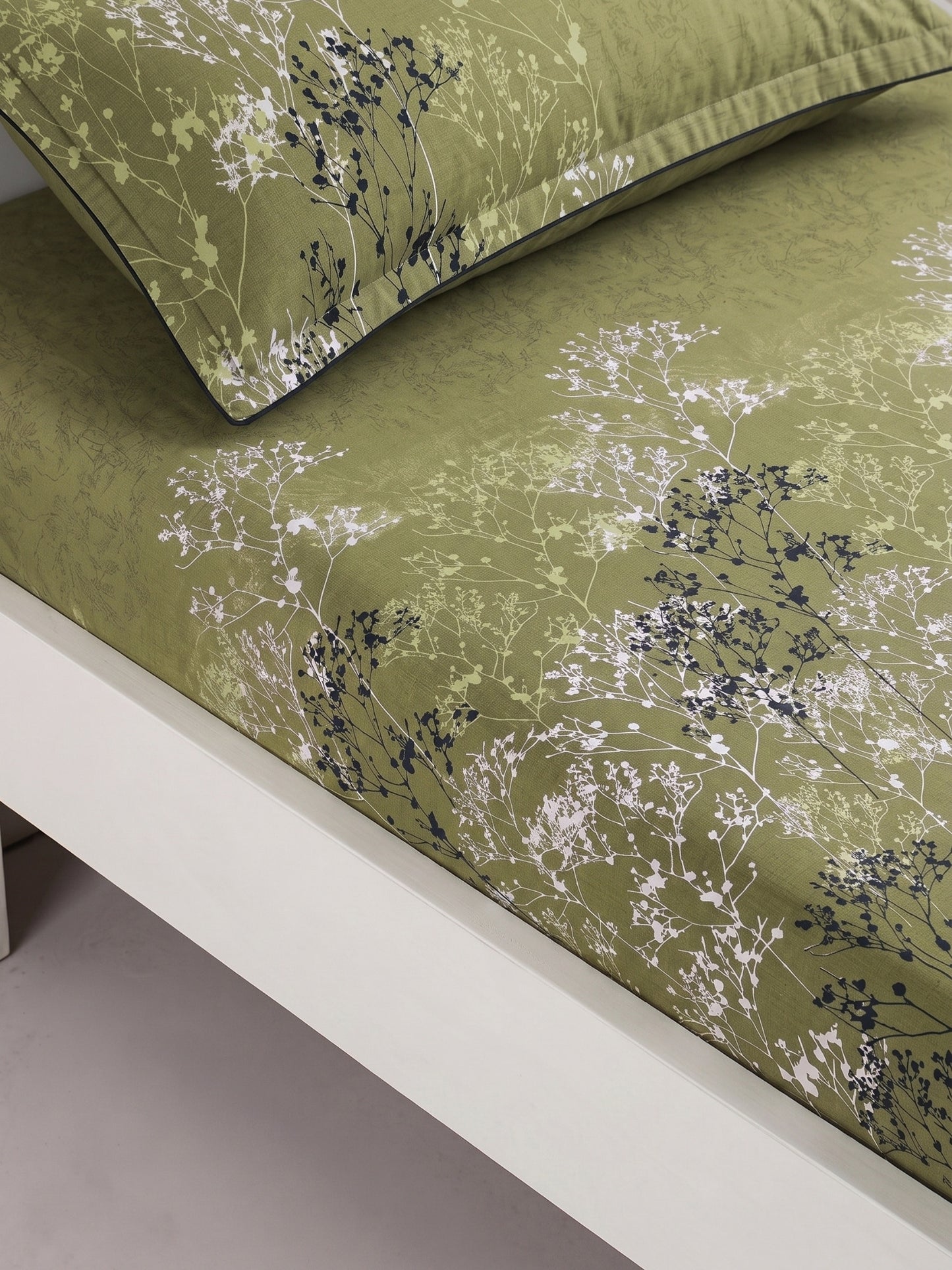 186 TC 100 % Cotton Bedsheet King Size | 108 x 108 Inches