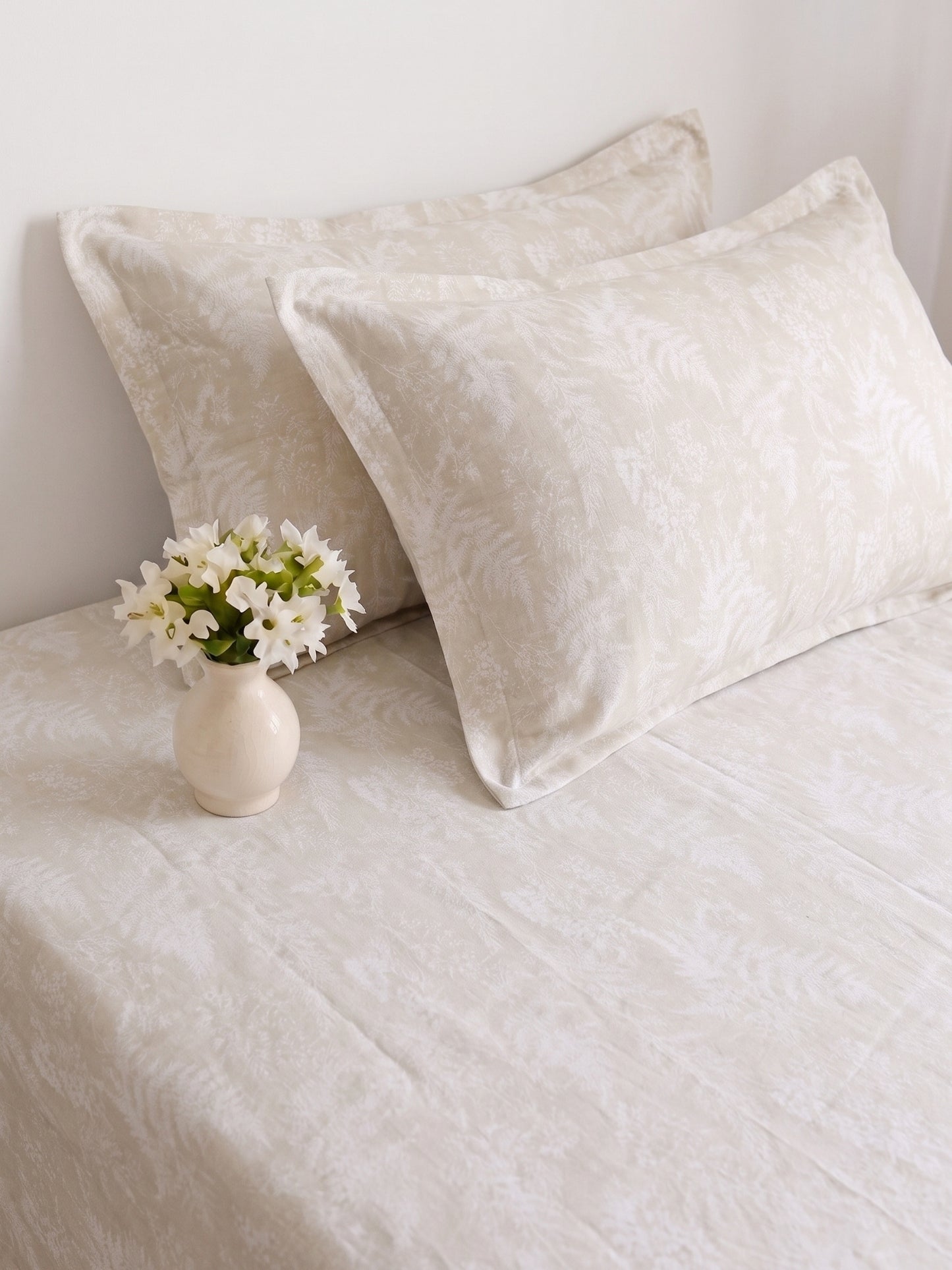 186 TC 100% Cotton Double Bedsheet 90 x 100 Inch with 2 Pillow Cover