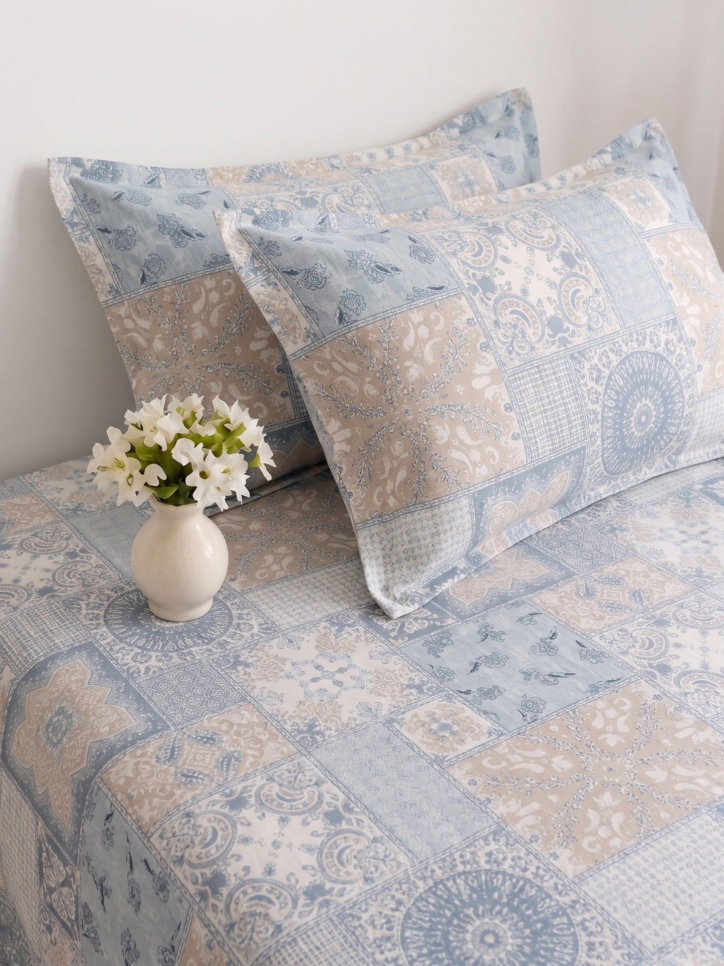 186 TC 100% Cotton Double Bedsheet 90 x 100 Inch with 2 Pillow Cover