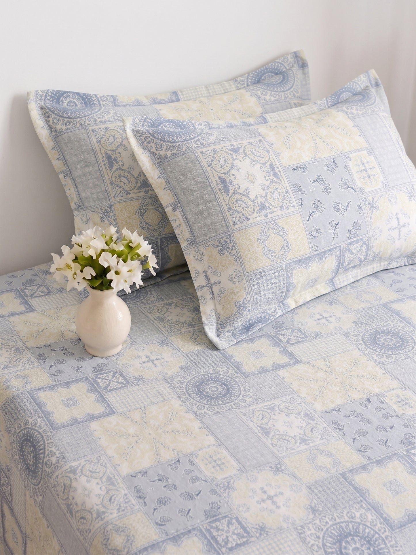 186 TC 100% Cotton Double Bedsheet 90 x 100 Inch with 2 Pillow Cover