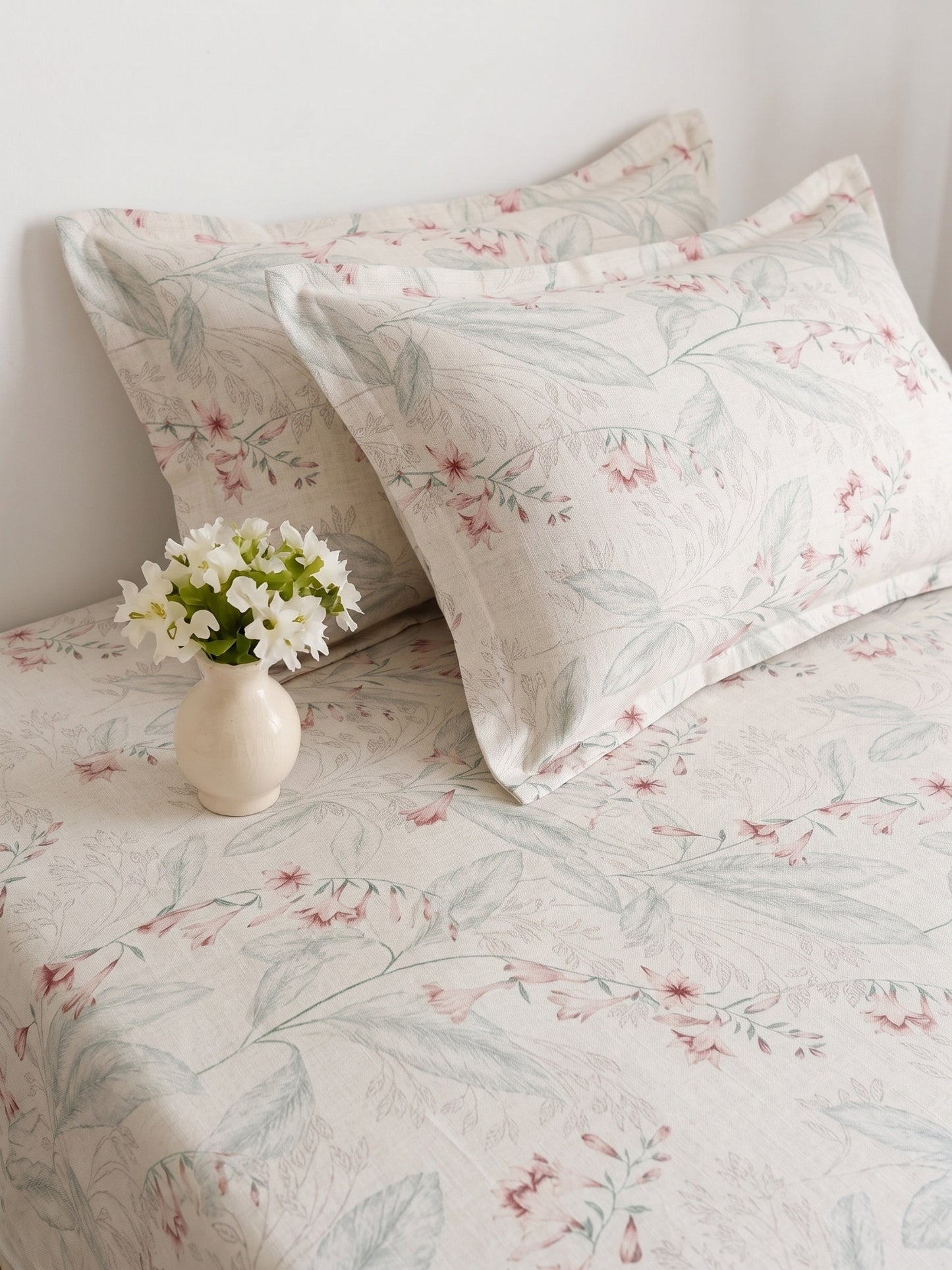 186 TC 100% Cotton Double Bedsheet 90 x 100 Inch with 2 Pillow Cover
