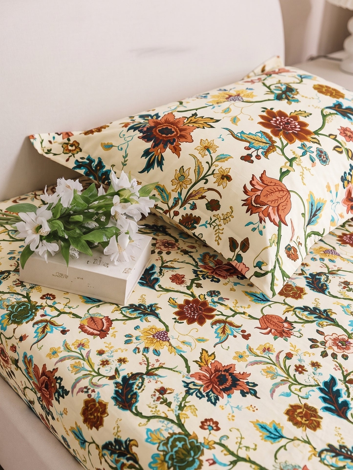 144 TC Pure Cotton Double Bedsheet 90 x 100 Inch with 2 Pillow Cover