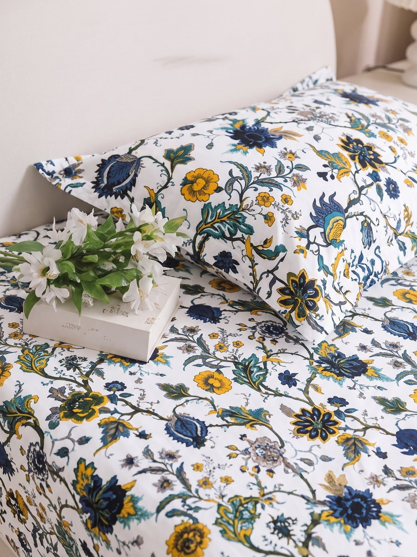 144 TC Pure Cotton Single Bedsheet 90 x 60 Inch with 1 Pillow Cover