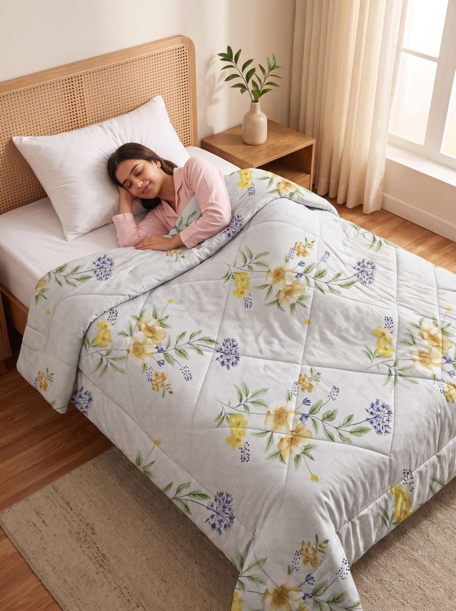 120 GSM Reversible Single Bed Comforter, Lightweight AC Comforter, 154 x 228 cm | Ice Blue