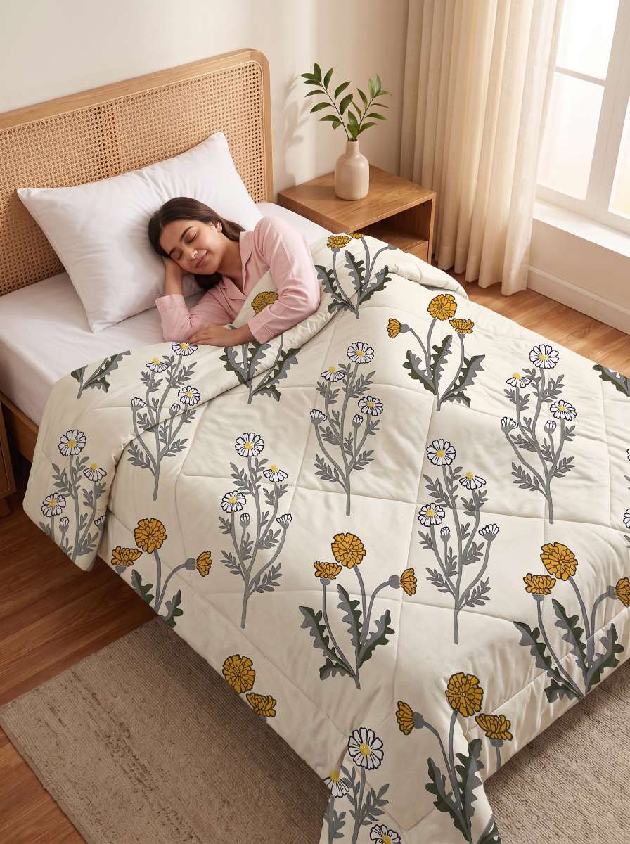 120 GSM Reversible Single Bed Comforter, Lightweight AC Comforter, 154 x 228 cm | Ivory