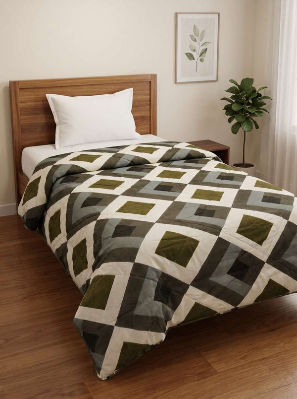 120 GSM Reversible Single Bed Comforter, Lightweight AC Comforter, 154 x 228 cm | Olive Geometric