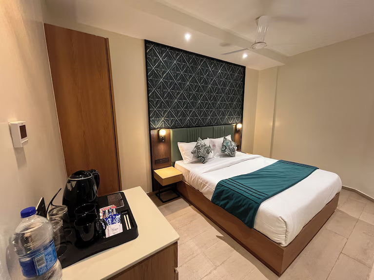 Hostels & PGs