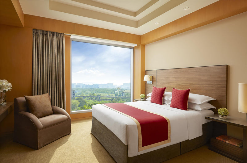 Hotels & Resorts